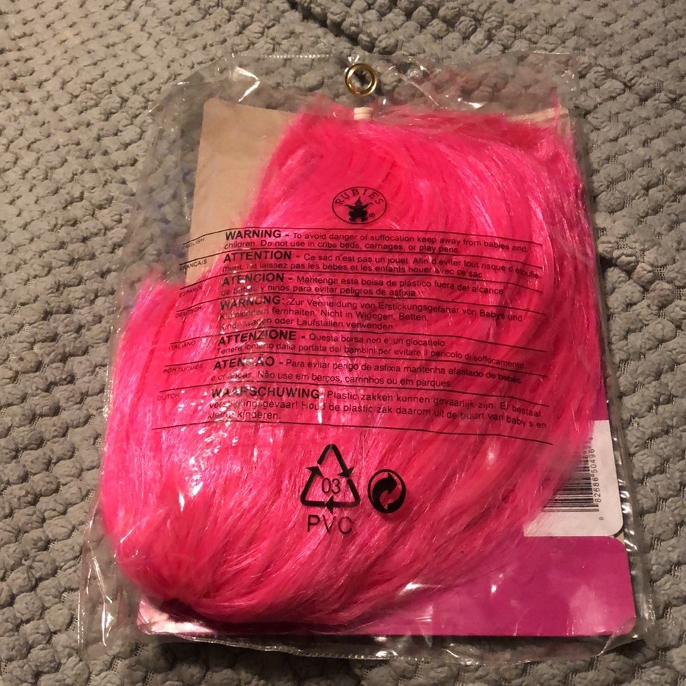 Halloween Hot pink wig & wig cap - Picture 3 of 5